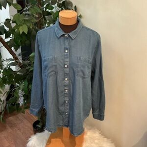 Lucky Brand long sleeve button up denim top Woman’s plus size 1X